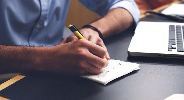Come migliorare la calligrafia da adulti