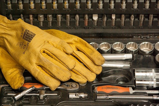 Come lavorare il legno con una lama per segatrice a nastro