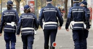 Il Ruolo delle Divise della Polizia Locale nella Cultura e nell'Immagine Pubblica