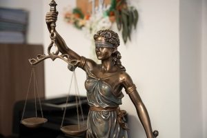 Rinvio a giudizio cos'è e cosa succede secondo un avvocato penalista